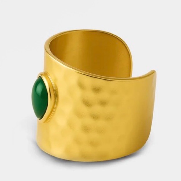 Anthro Ring - Hammered 14k Gold Plated Cuff Ring With Green Stone Accents - Picture 4 of 8